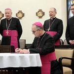 Abp Przybylski kanonicznie objął rządy w archidiecezji katowickiej, cz. 1