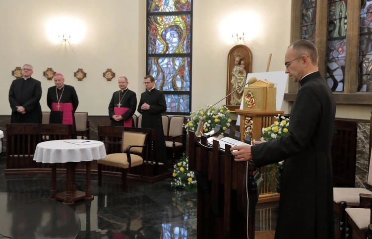 Abp Przybylski kanonicznie objął rządy w archidiecezji katowickiej, cz. 1