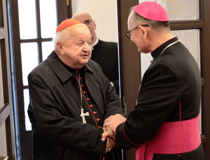 Abp Przybylski kanonicznie objął rządy w archidiecezji katowickiej, cz. 1