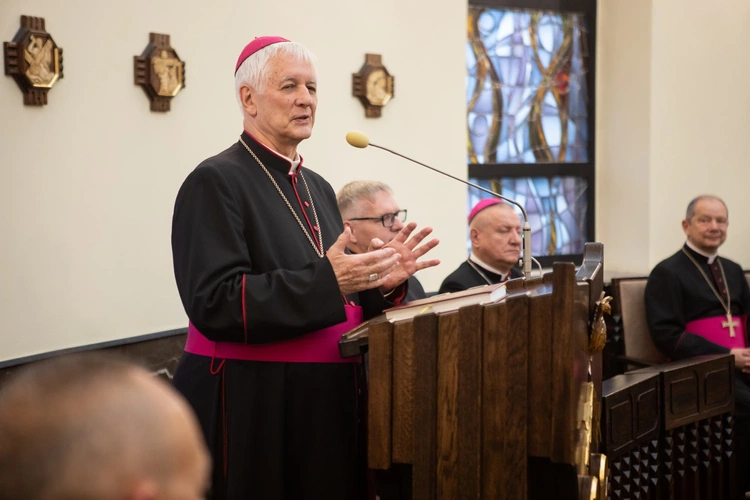 Abp Przybylski kanonicznie objął rządy w archidiecezji katowickiej, cz. 2