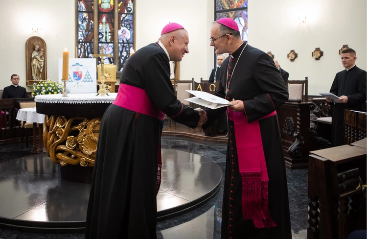 Abp Przybylski kanonicznie objął rządy w archidiecezji katowickiej, cz. 2