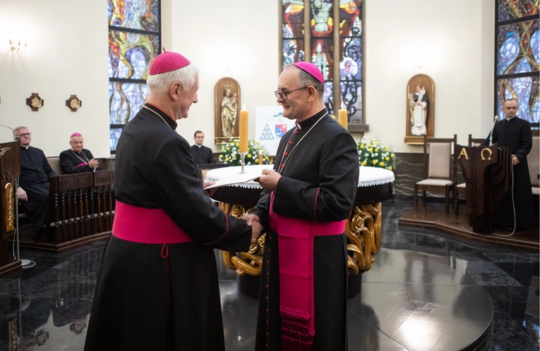 Abp Przybylski kanonicznie objął rządy w archidiecezji katowickiej, cz. 2