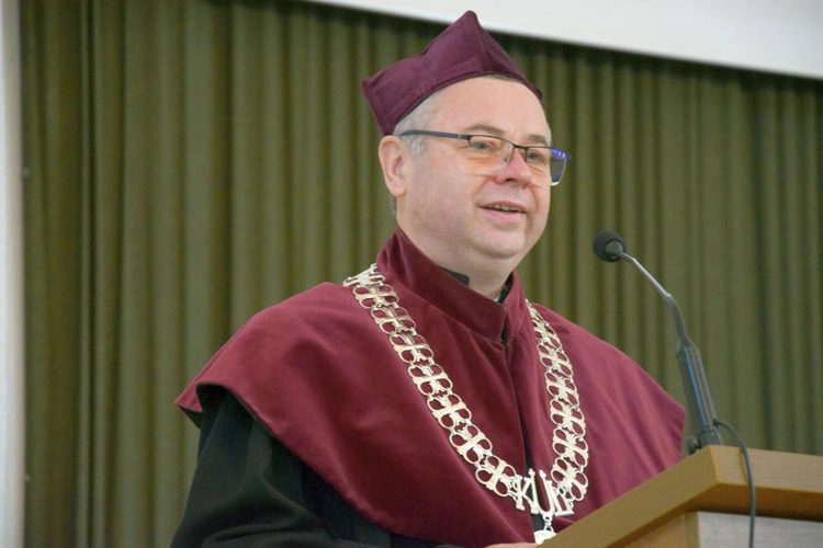 Sympozjum „Katecheza w szkole w warunkach przemian społeczno-kulturowych”