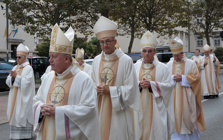 Ingres abp. Andrzeja Przybylskiego do katowickiej archikatedry, cz. 1