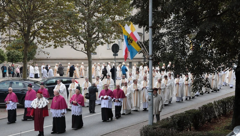 Ingres abp. Andrzeja Przybylskiego do katowickiej archikatedry, cz. 1
