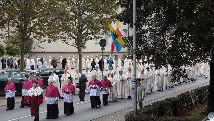 Ingres abp. Andrzeja Przybylskiego do katowickiej archikatedry, cz. 1