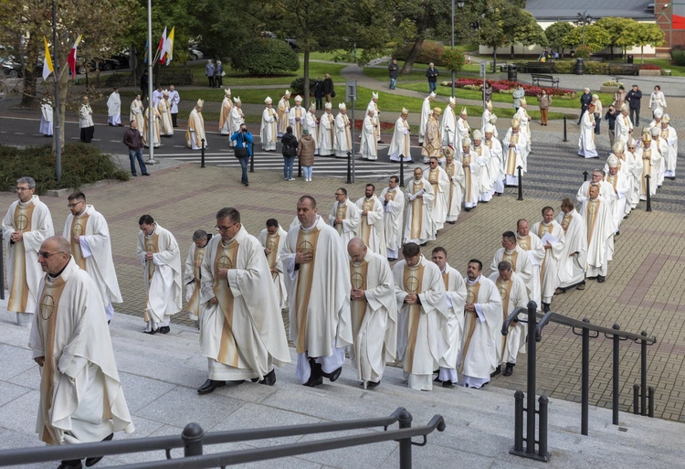 Ingres abp. Andrzeja Przybylskiego do katowickiej archikatedry, cz. 2