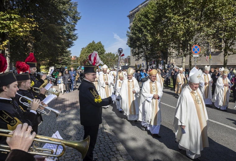Ingres abp. Andrzeja Przybylskiego do katowickiej archikatedry, cz. 2