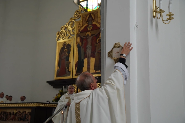 Powięcenie kościoła pw. św. Faustyny w Górze