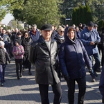 Różańcowa procesja z Chrząstawy Wielkiej do Nadolic Wielkich