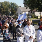 Różańcowa procesja z Chrząstawy Wielkiej do Nadolic Wielkich