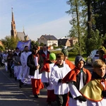Różańcowa procesja z Chrząstawy Wielkiej do Nadolic Wielkich