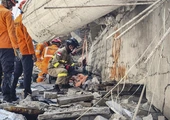 Indonezja: 37 ofiar śmiertelnych zawalenia się szkoły w Sidoarjo