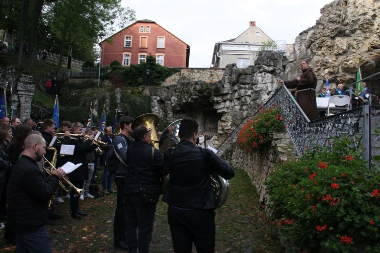 Pielgrzymka Hodowców Gołębi Pocztowych i Orkiestr Kalwaryjskich 2025