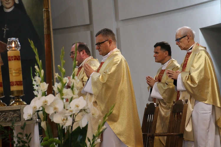 Płock. Odpust św. Faustyny Kowalskiej