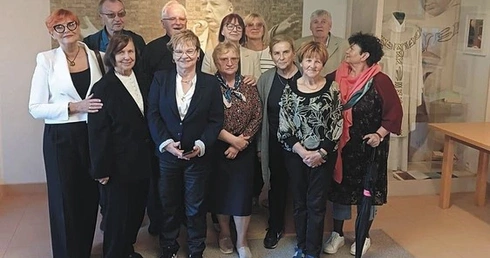 Babki z klasą. 50 lat niezwykłej przyjaźni kobiet z piotrkowskiego „medyka”