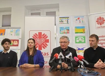 Bp Zadarko: Nie widzę manifestacji obcokrajowców, muzułmanów, czym się nas straszy, natomiast widzę niepokojące marsze, z których przebijają słowa pełne nienawiści