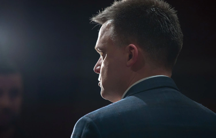 Czy partia Szymona Hołowni przetrwa bez swojego założyciela? 