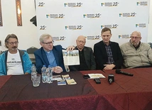 Organizatorzy  nie boją się mówić,  że to także jest projekt pielgrzymkowy. 