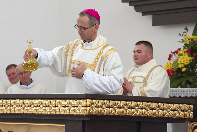 Parafia, której służy świątynia, została erygowana 25 lat temu.