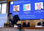 Nobel z chemii za "dziurawe kryształy"