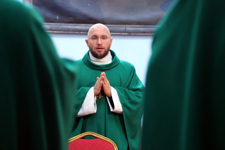 Ślubowanie w KLO w Henrykowie - rok szkolny 2025/2026