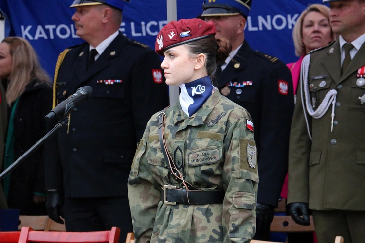 Ślubowanie w KLO w Henrykowie - rok szkolny 2025/2026