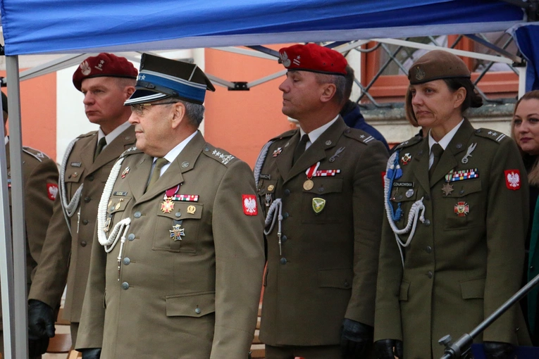 Ślubowanie w KLO w Henrykowie - rok szkolny 2025/2026