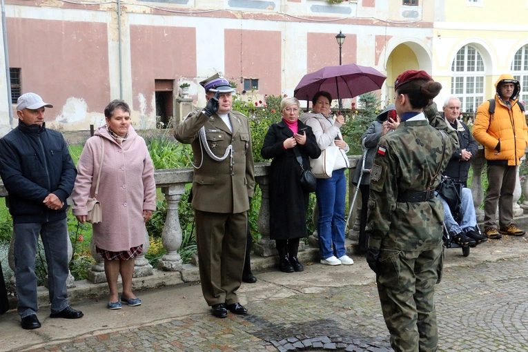 Ślubowanie w KLO w Henrykowie - rok szkolny 2025/2026
