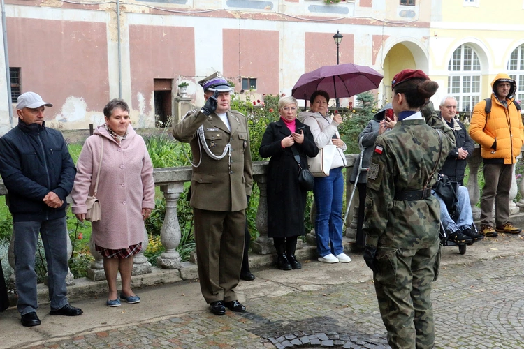 Ślubowanie w KLO w Henrykowie - rok szkolny 2025/2026