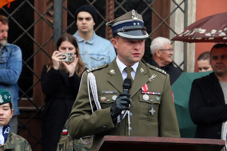 Ślubowanie w KLO w Henrykowie - rok szkolny 2025/2026