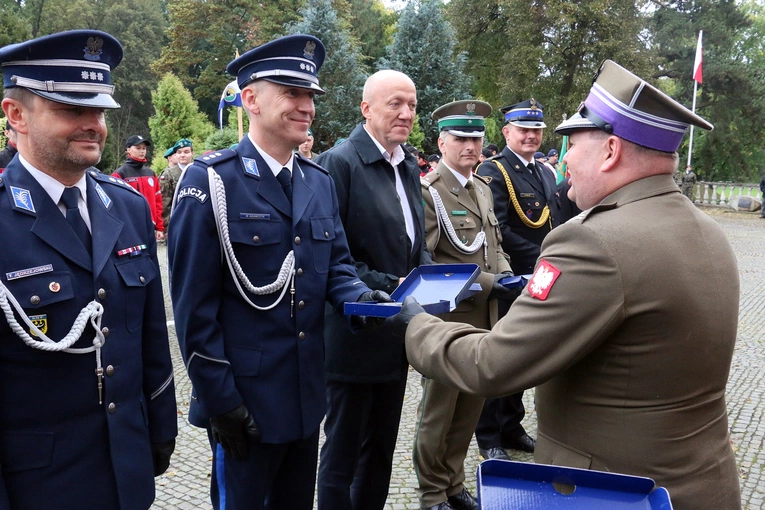 Ślubowanie w KLO w Henrykowie - rok szkolny 2025/2026