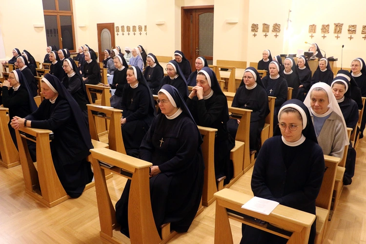 Siostry Służebniczki NMP obradują we Wrocławiu. Abp Kupny: „Duch Święty koryguje nasze plany”