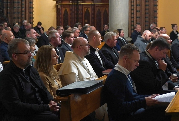 Synodalne obrady na Ostrowie Tumskim