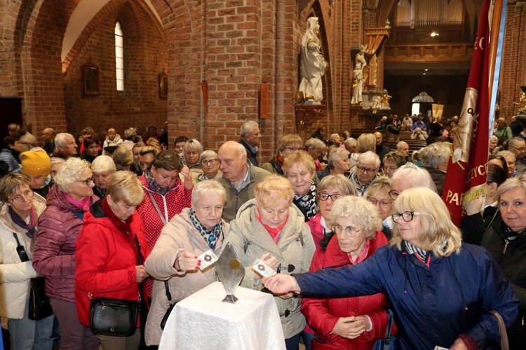 Pielgrzymka Żywego Różańca 