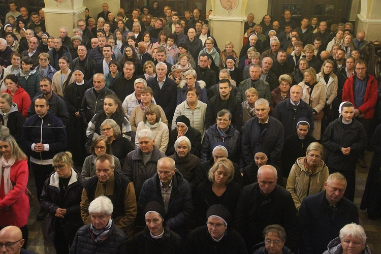 Tuchów. Październikowe czuwanie o powołanie