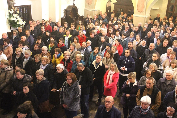 Tuchów. Październikowe czuwanie o powołanie