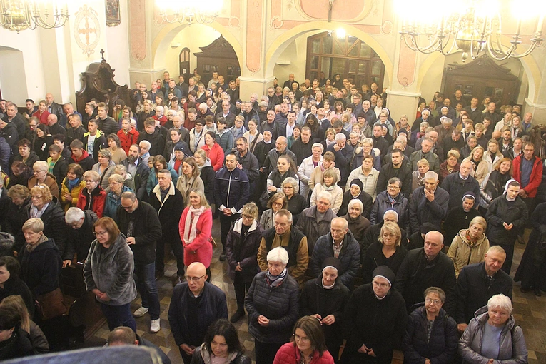 Tuchów. Październikowe czuwanie o powołanie