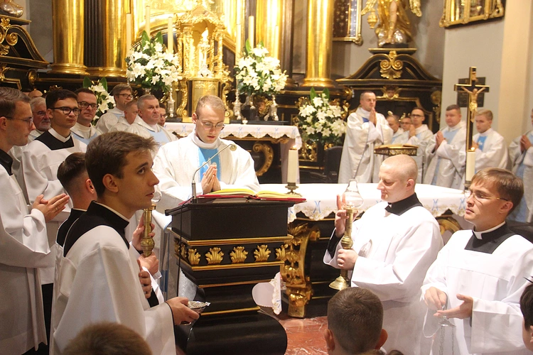 Tuchów. Październikowe czuwanie o powołanie