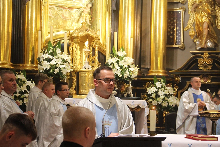 Tuchów. Październikowe czuwanie o powołanie