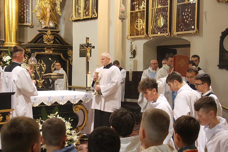 Tuchów. Październikowe czuwanie o powołanie