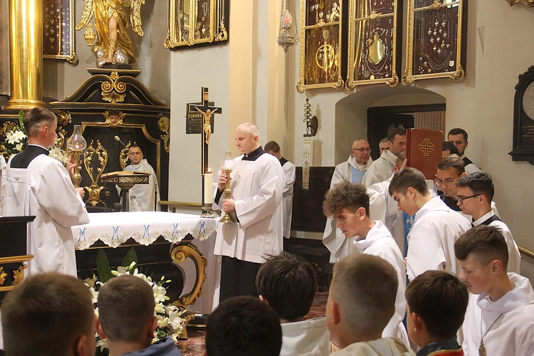 Tuchów. Październikowe czuwanie o powołanie