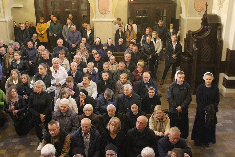 Tuchów. Październikowe czuwanie o powołanie