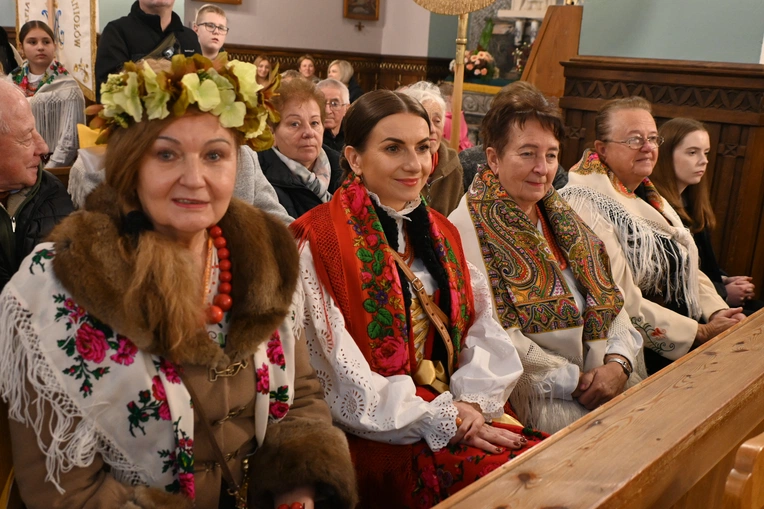 Z koncertami i konkursami