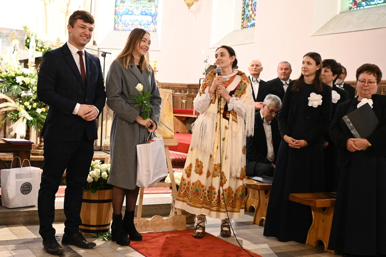 Z koncertami i konkursami