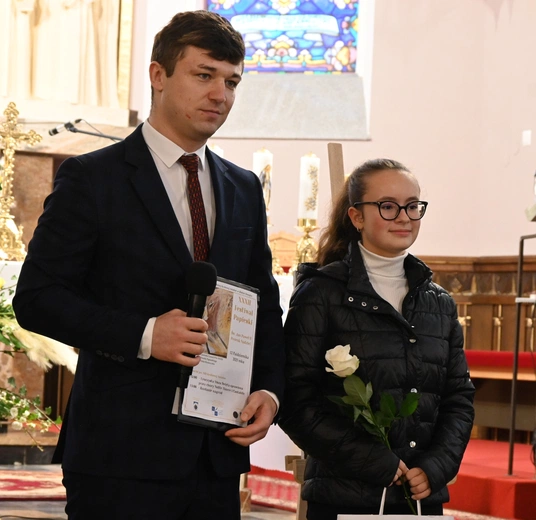 Z koncertami i konkursami