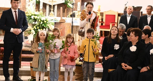 Z koncertami i konkursami