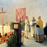 Eucharystia w surowym kościele