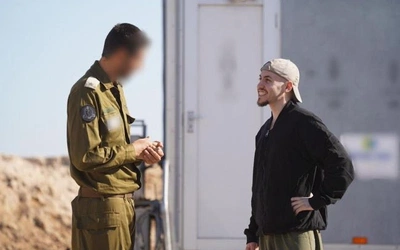 Jeden z uwolnionych - Eitan More