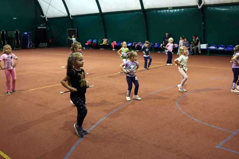 Trening mażoretek Mini Magnolia, mistrzyń świata z Kotulina